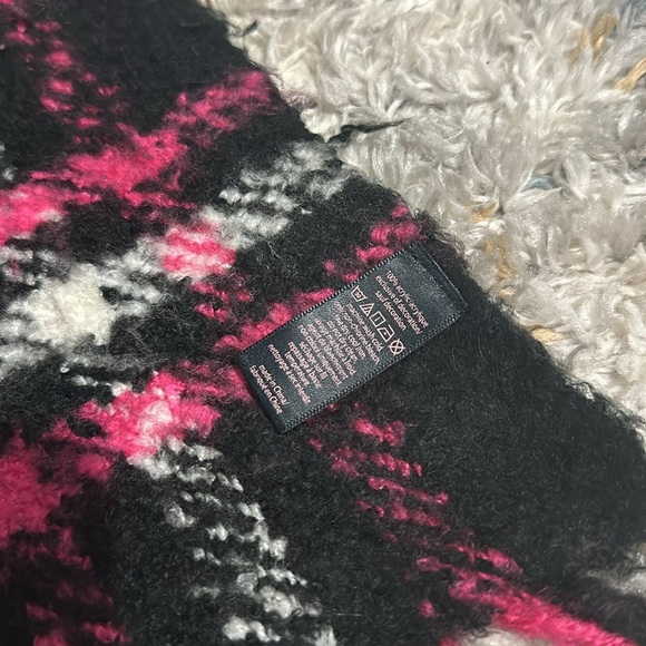 ❄️ VS BLANKET SCARF ❄️ - Picture 3 of 3